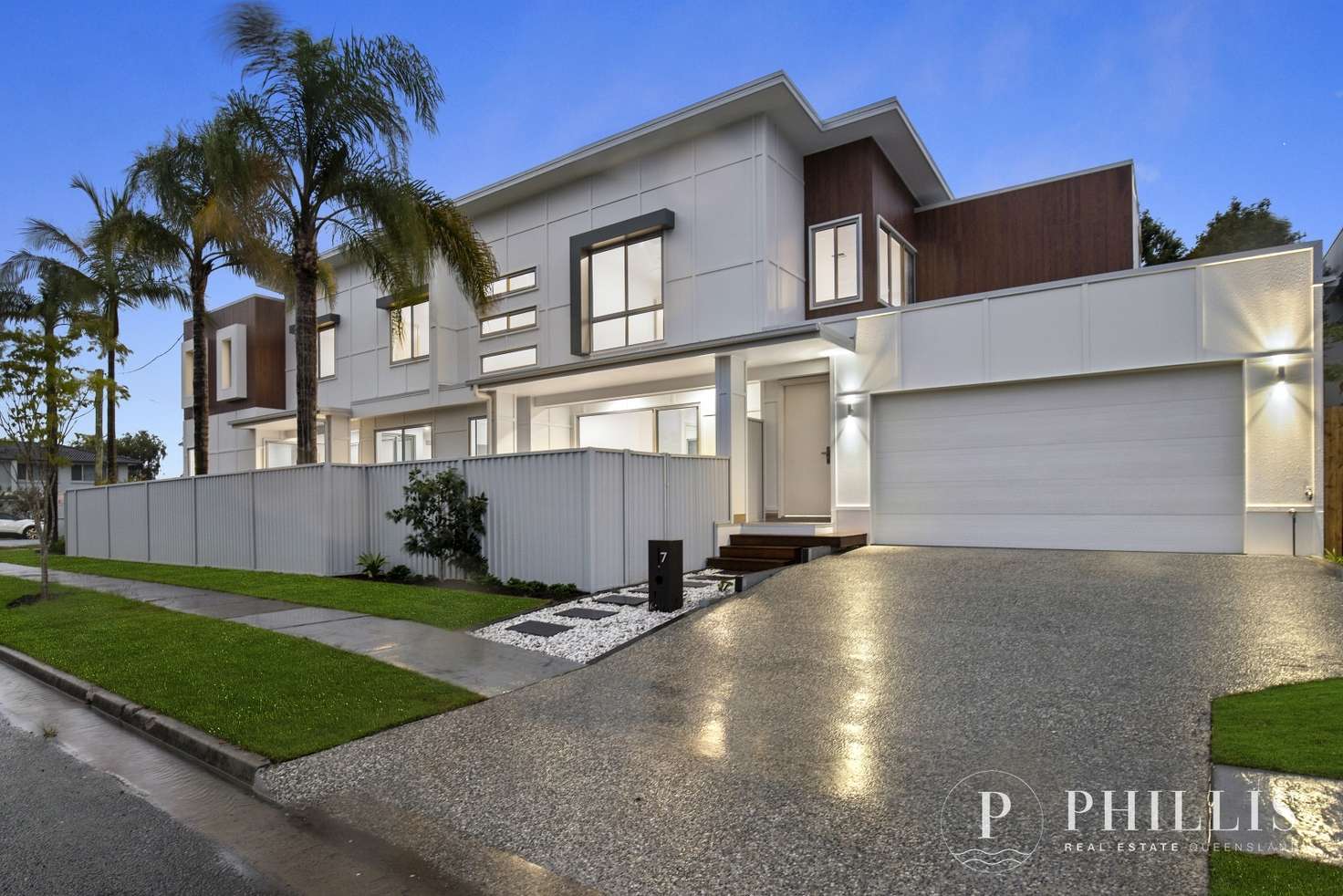 Main view of Homely townhouse listing, 2/41 Errol Avenue, Paradise Point QLD 4216
