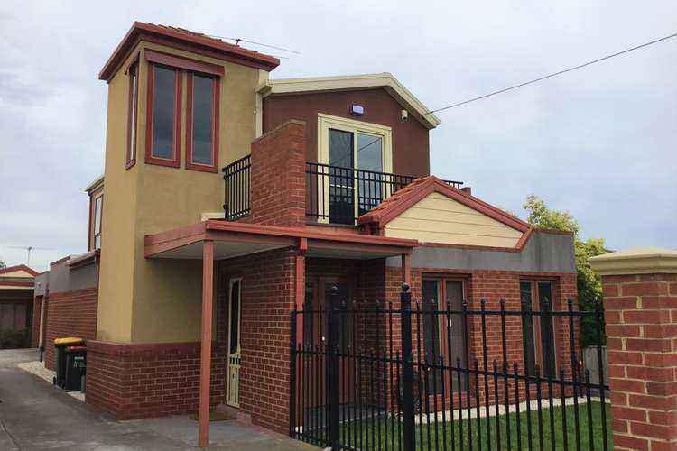 Main view of Homely townhouse listing, 2/8 Graves Street, Essendon VIC 3040