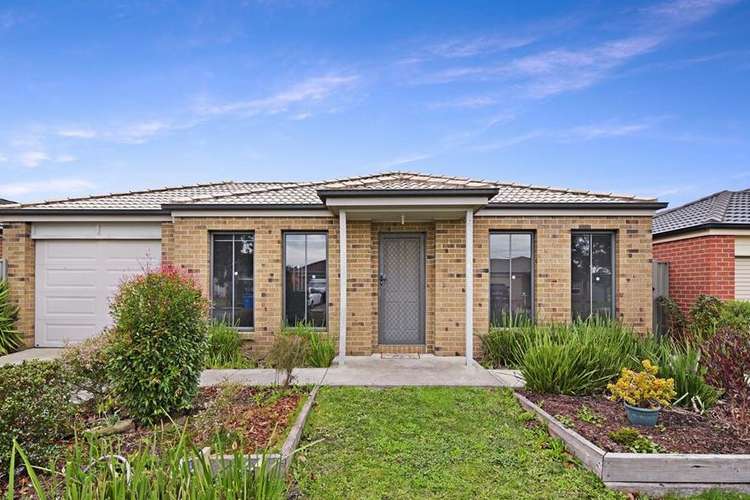 42 Tyndall Street, Cranbourne East VIC 3977