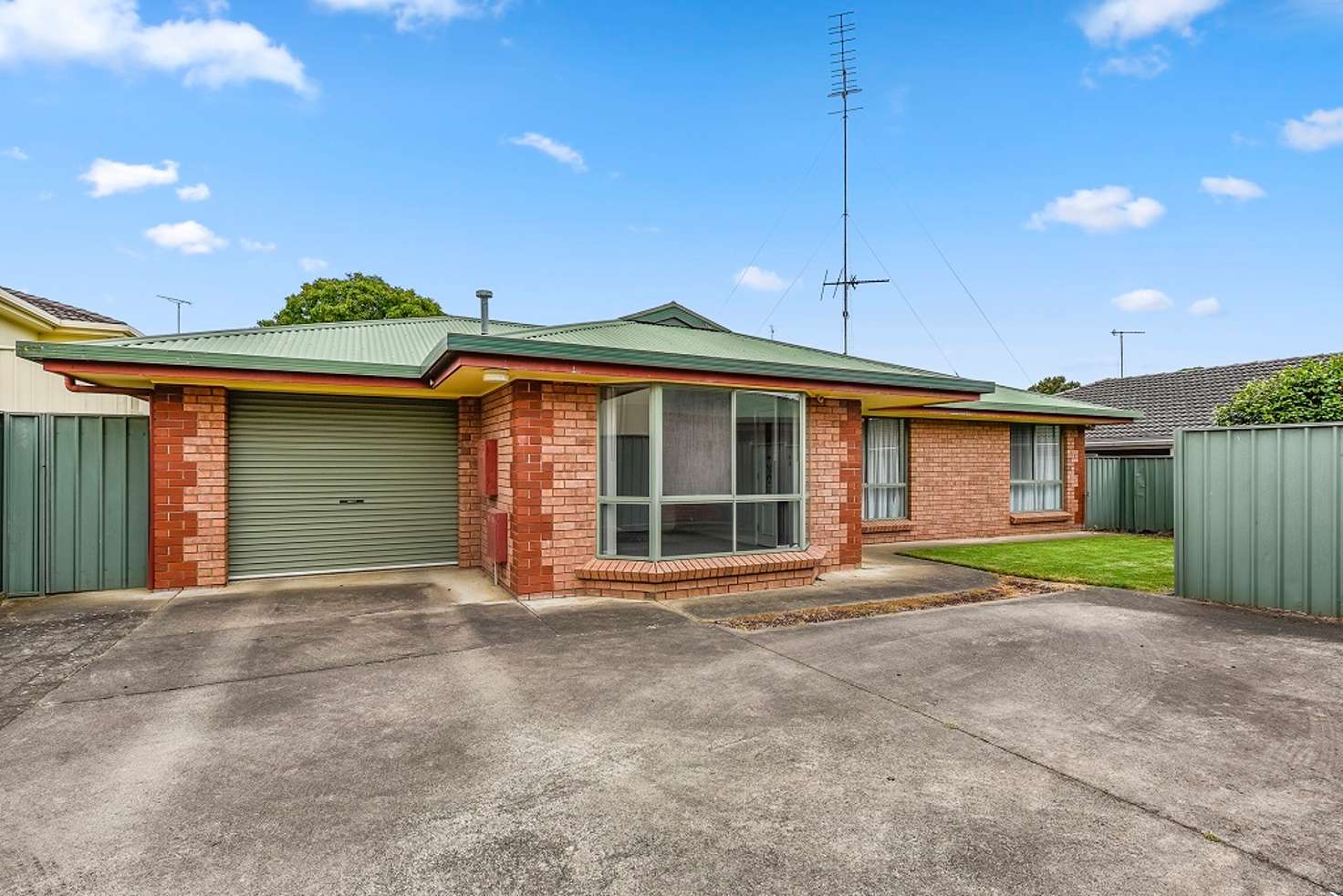 Main view of Homely unit listing, 2/16 Yeates Street, Mount Gambier SA 5290