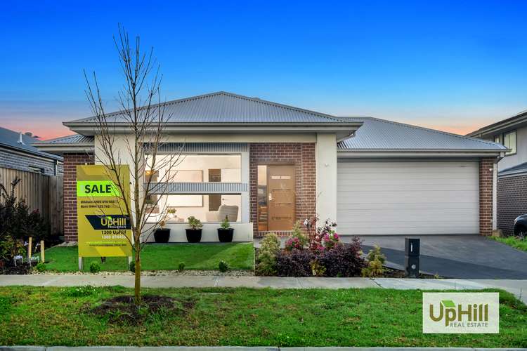 47 GRANDSTAND CRESCENT, Clyde North VIC 3978