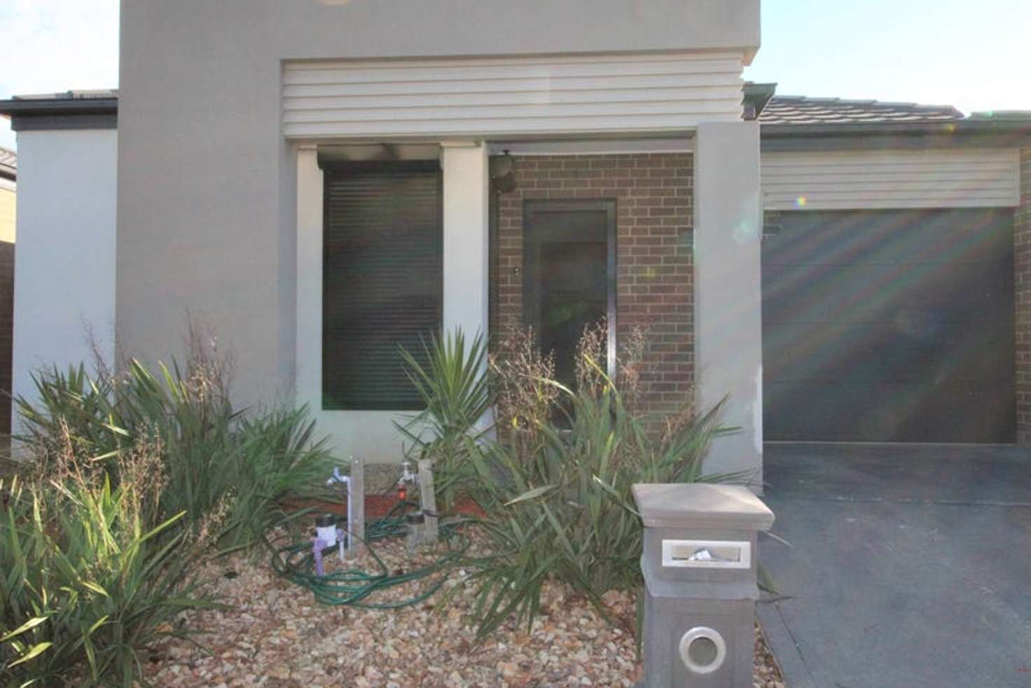 Main view of Homely house listing, 5 Woodgrove Street, Craigieburn VIC 3064