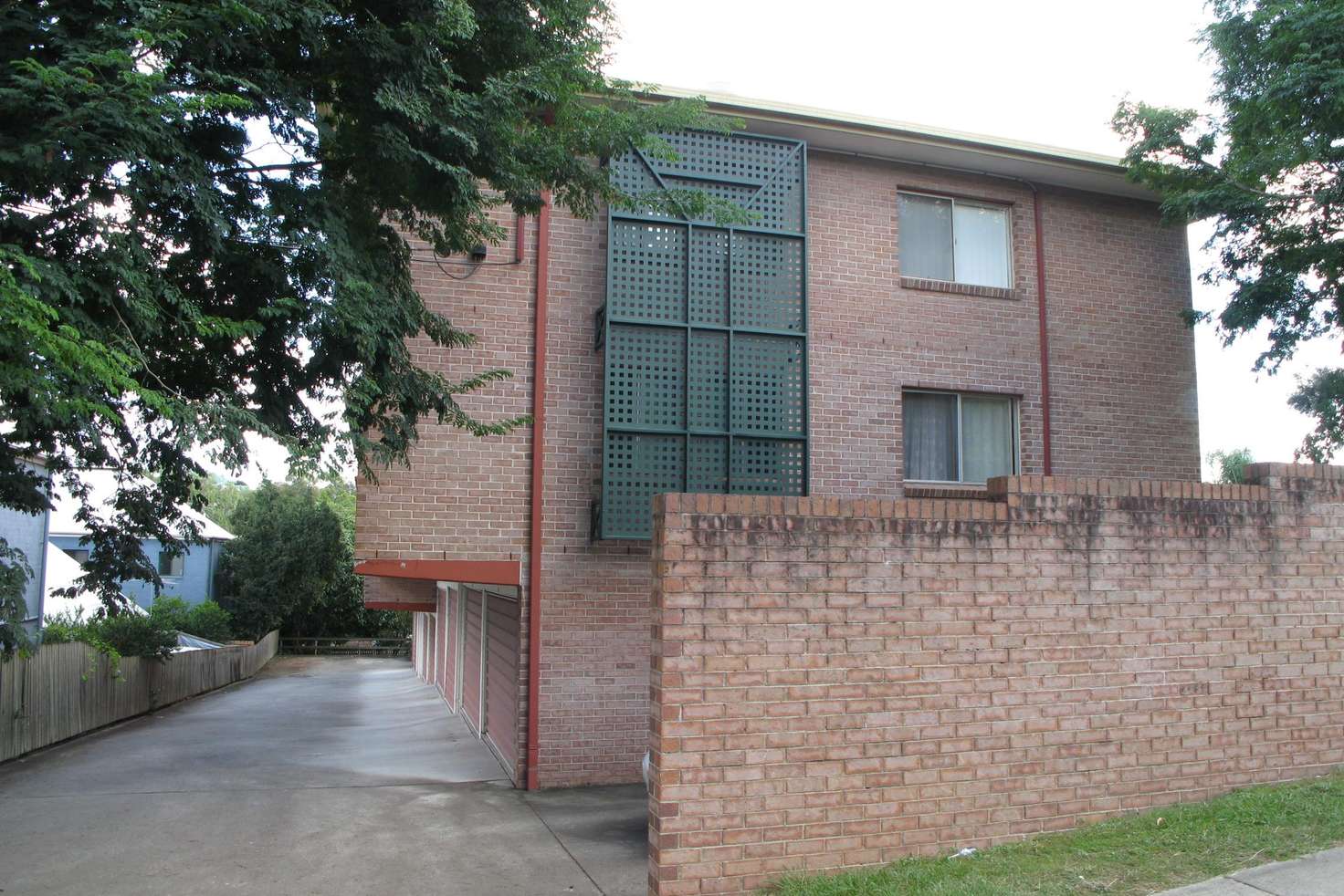Main view of Homely unit listing, 2/33 York Street, Indooroopilly QLD 4068