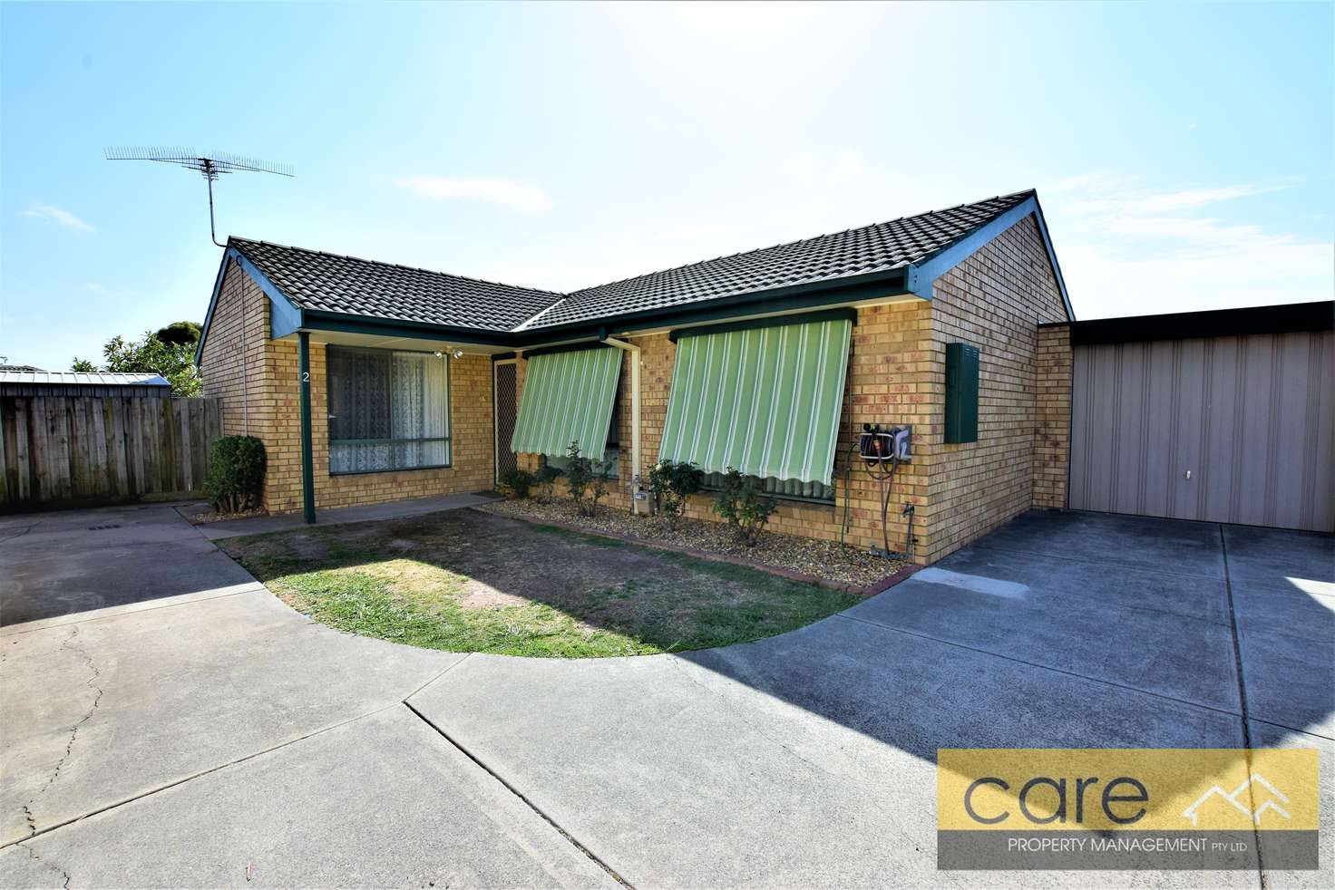 Main view of Homely unit listing, 2/33 IVAN CRESCENT, Hampton Park VIC 3976