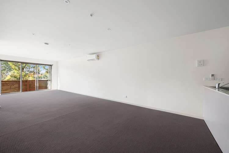 Fourth view of Homely apartment listing, 2/14 Bell Street, Coburg VIC 3058