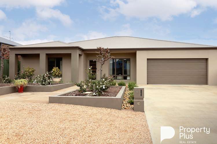 Main view of Homely house listing, 10 James Court, Kangaroo Flat VIC 3555