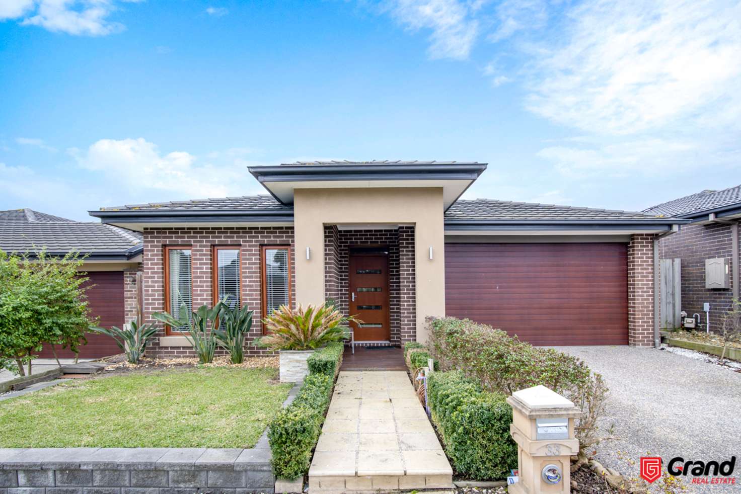 Main view of Homely house listing, 33 Nature Circuit, Cranbourne North VIC 3977