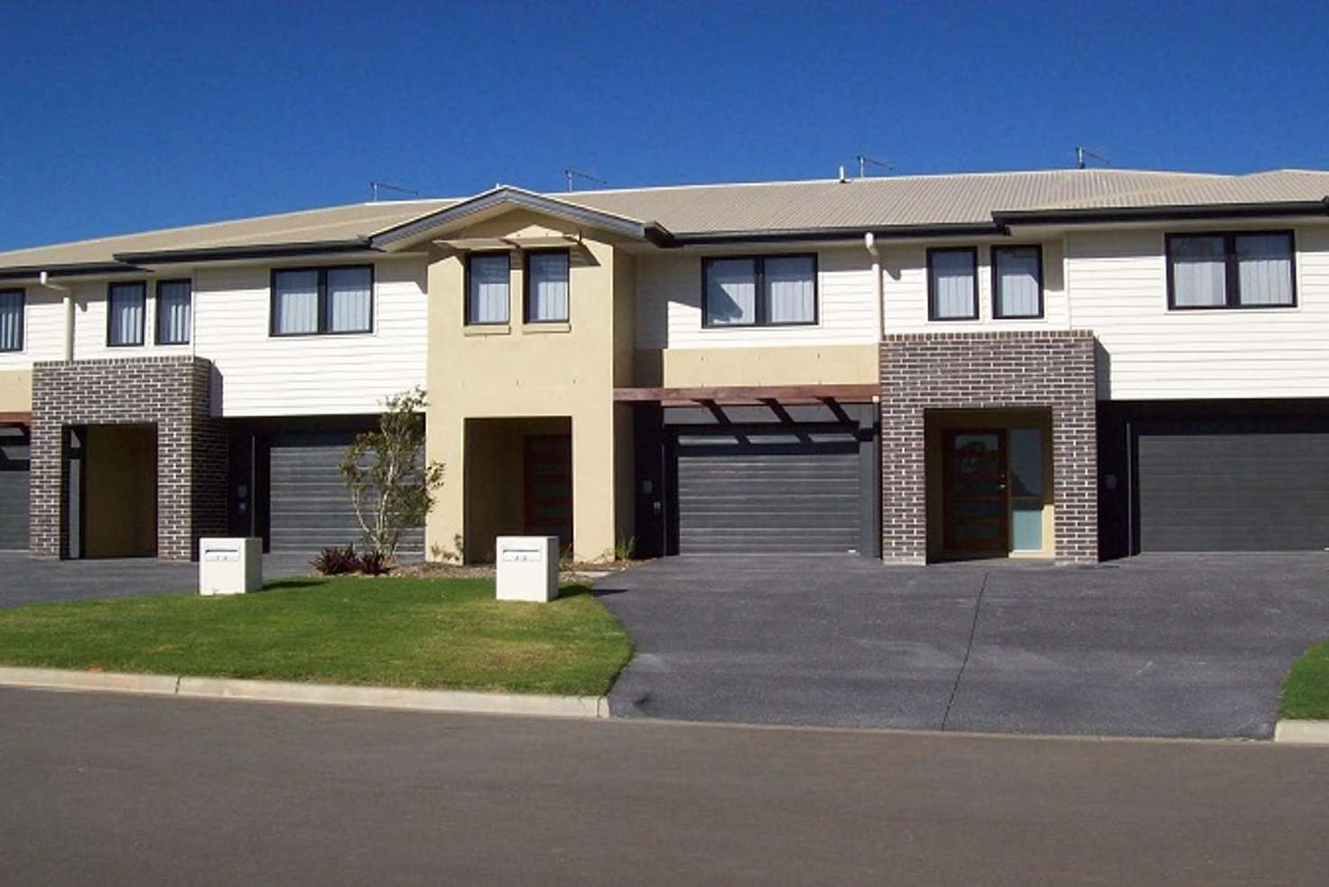 Main view of Homely townhouse listing, 4/6 Tuxworth Place, Pimpama QLD 4209