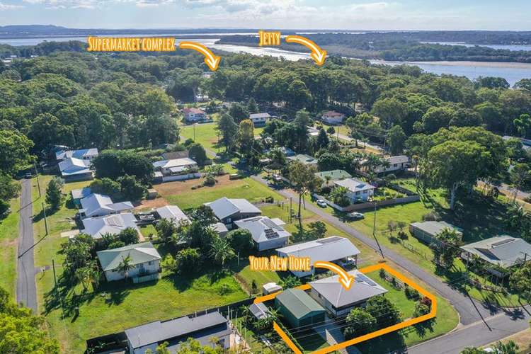 24 Reading St, Russell Island QLD 4184