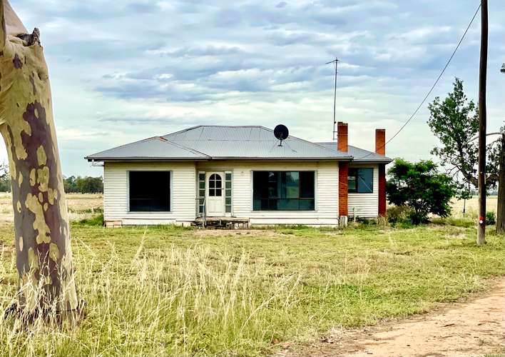 966 Russell Road, Deniliquin NSW 2710