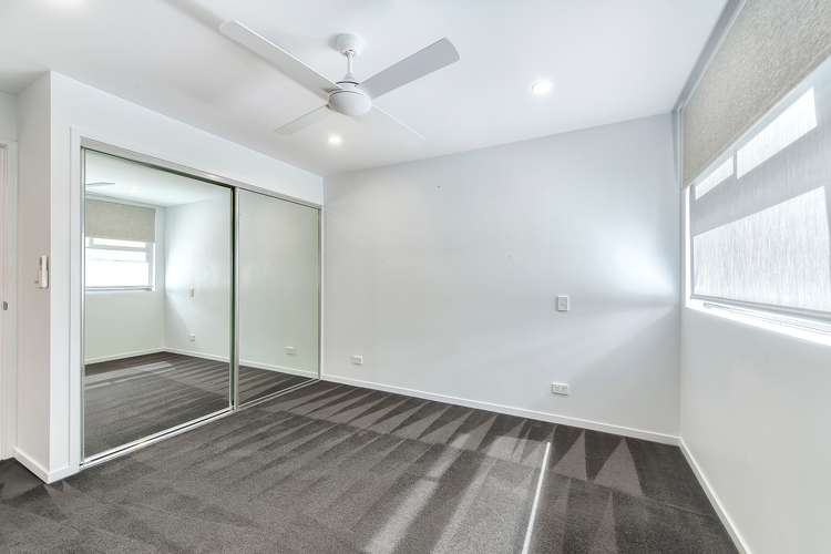 Sixth view of Homely apartment listing, 305/27 Ekibin Road, Annerley QLD 4103