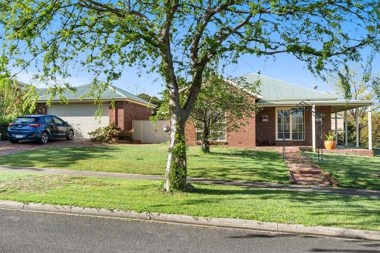 2 Kent Court, Mansfield VIC 3722