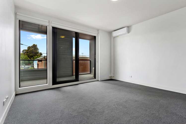 Fifth view of Homely townhouse listing, 16 GREENHAM PLACE, Footscray VIC 3011