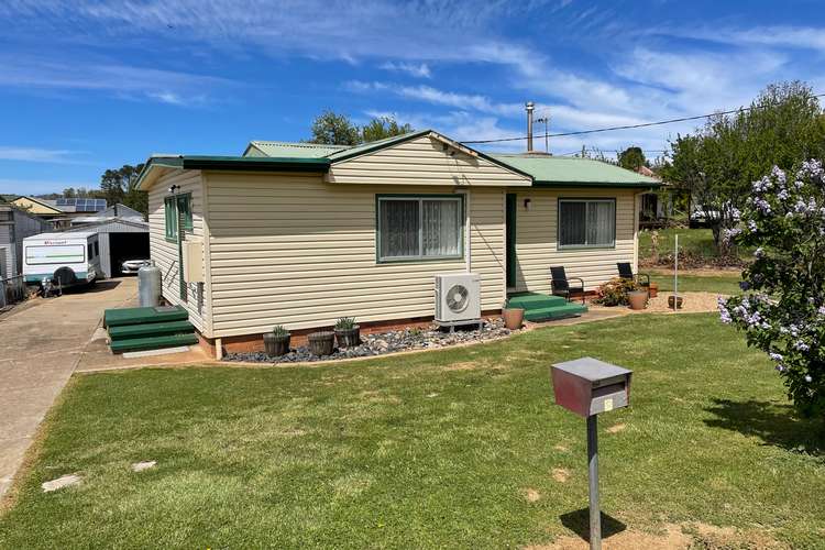 8 York Street, Adaminaby NSW 2629