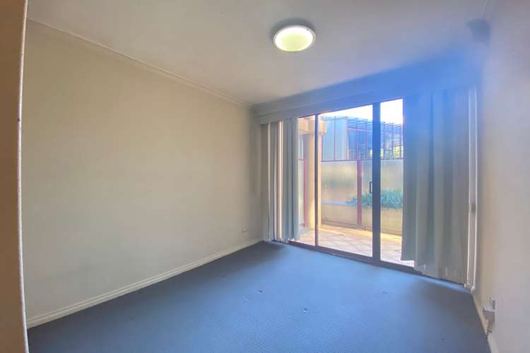 Fourth view of Homely apartment listing, 2/2A Hollywood Avenue, Bondi Junction NSW 2022