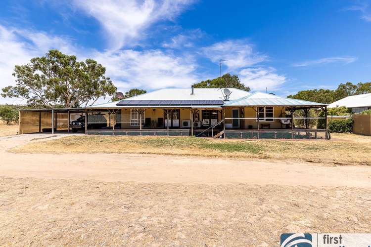 8 Leeder Road, Mokine WA 6401