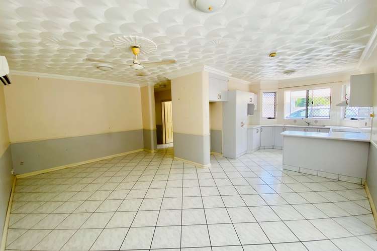 Third view of Homely apartment listing, 2/39 Cairns Street, Cairns North QLD 4870