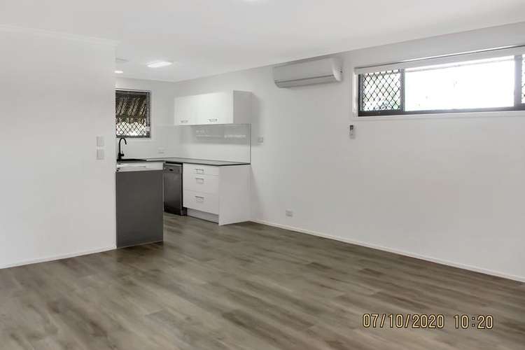 Fourth view of Homely semiDetached listing, 2/3 Heffernan Crescent, Southport QLD 4215