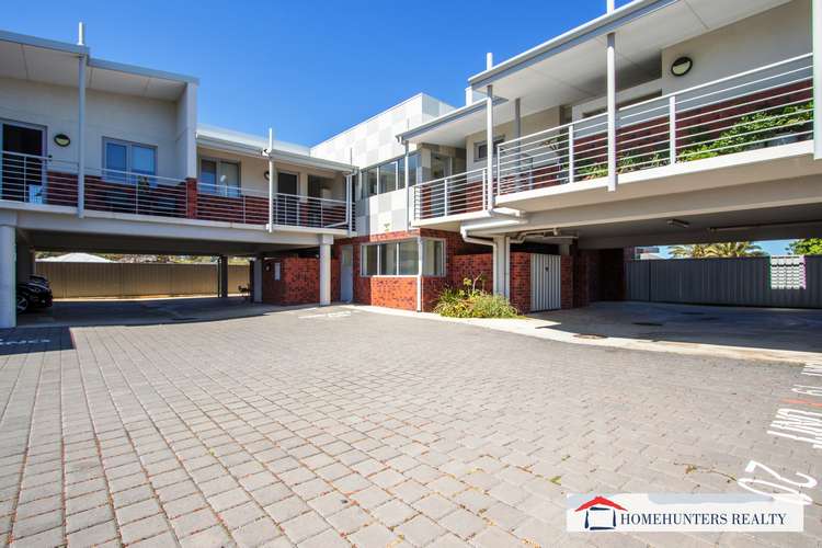 5/70 West Churchill Avenue, Lake Coogee WA 6166