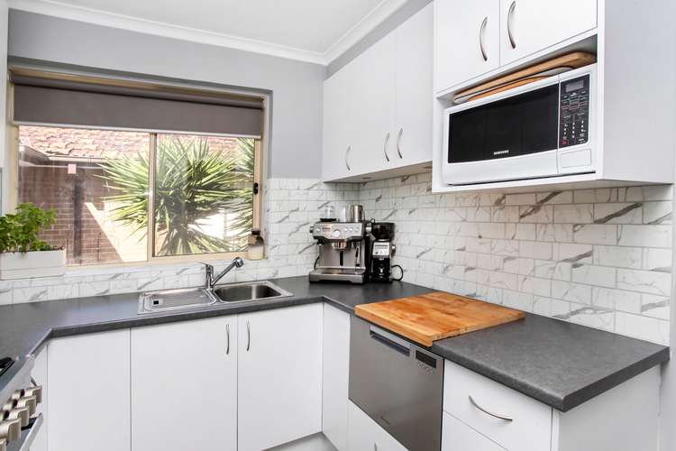 Fourth view of Homely unit listing, 4/77 Walter Street, Ascot Vale VIC 3032