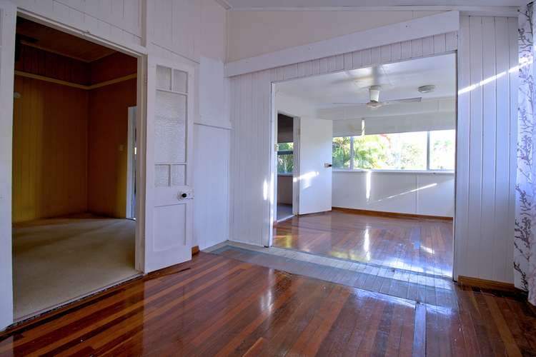 Sixth view of Homely house listing, 9 HANSEN STREET, Urangan QLD 4655