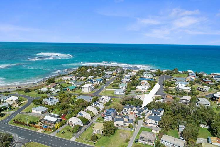 Main view of Homely townhouse listing, 2/15 Great Ocean Road, Marengo VIC 3233