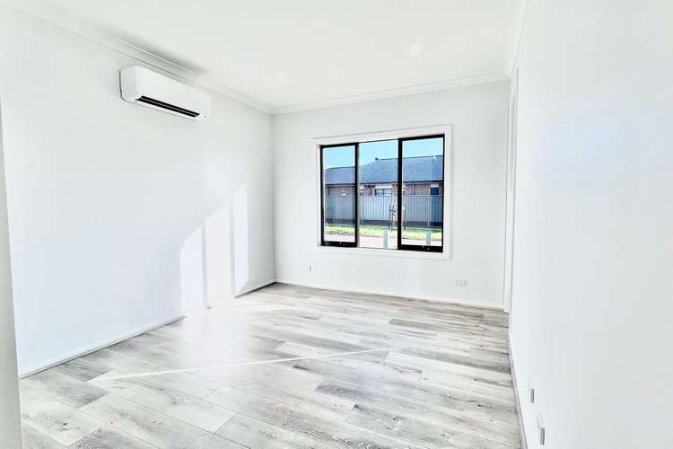 Second view of Homely house listing, 10 Uxbridge Street, Werribee VIC 3030