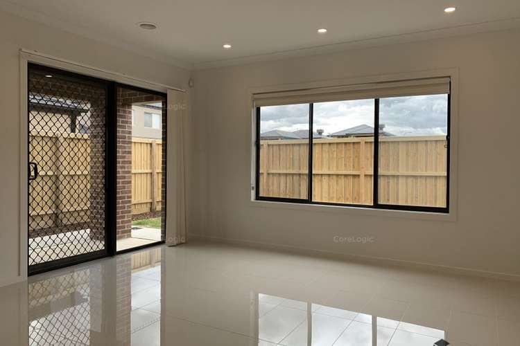 Fourth view of Homely house listing, 6 Dalziell Crescent, Cranbourne North VIC 3977