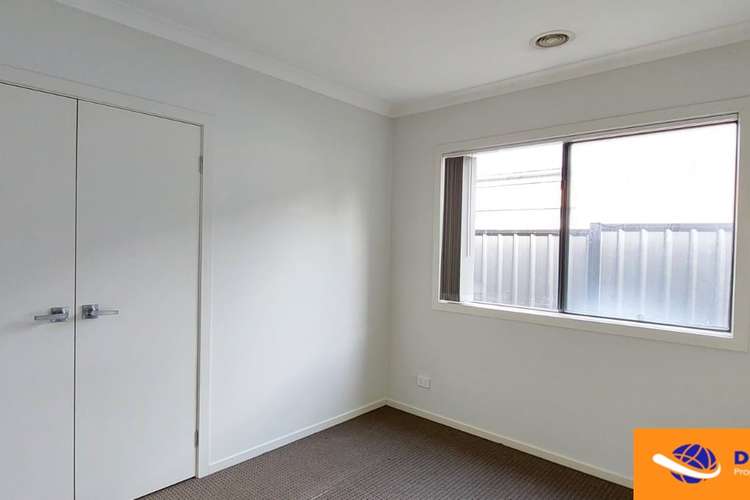 Fifth view of Homely house listing, 10 Fenland Street, Craigieburn VIC 3064