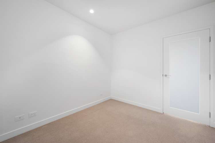 Fifth view of Homely apartment listing, 2508/285 La Trobe Street, Melbourne VIC 3000