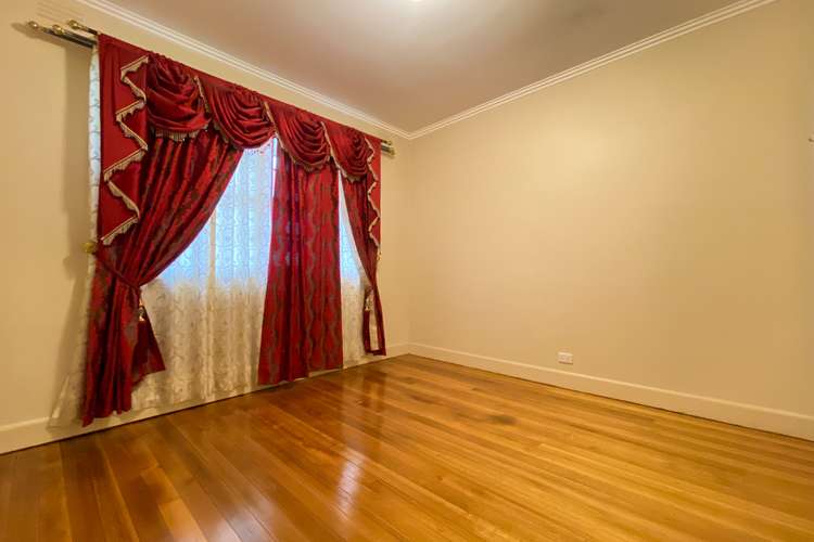 Fifth view of Homely unit listing, 19 Drina Street, Strathmore VIC 3041