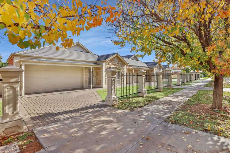 Main view of Homely townhouse listing, 321 Eighth Street, Mildura VIC 3500