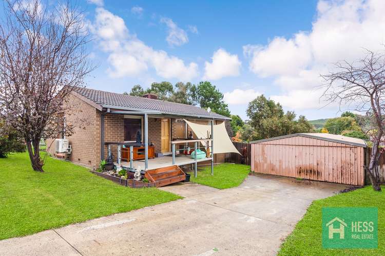 20 Andrew Avenue, Waterford Park VIC 3658