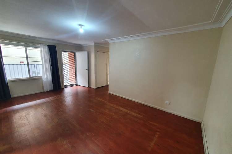 Third view of Homely apartment listing, 2/50 Hillcrest Street, Wollongong NSW 2500