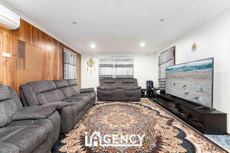 Second view of Homely house listing, 21 Lachlan Drive, Endeavour Hills VIC 3802