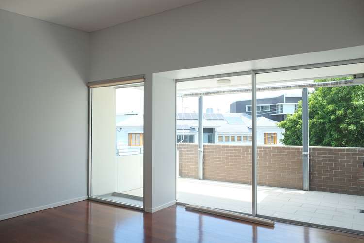 Fifth view of Homely apartment listing, 30/8-12 Macquarie Street, Teneriffe QLD 4005