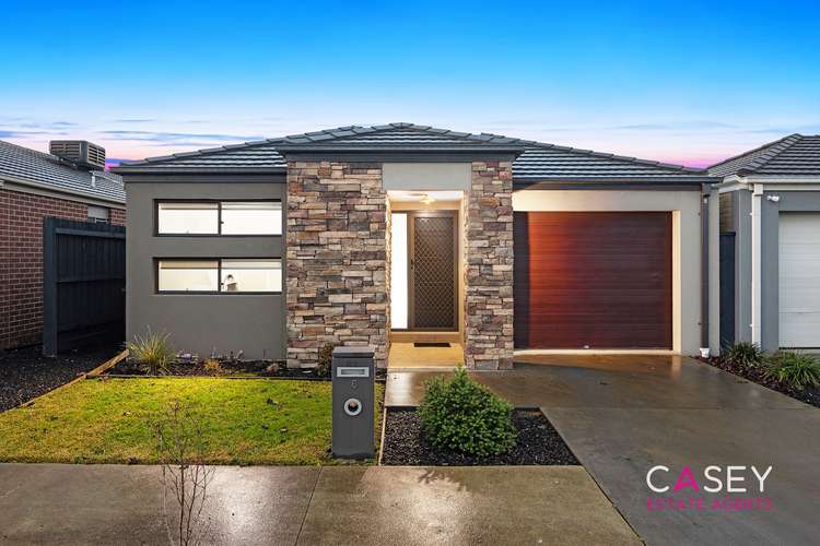 6 Newcastle Drive, Officer VIC 3809