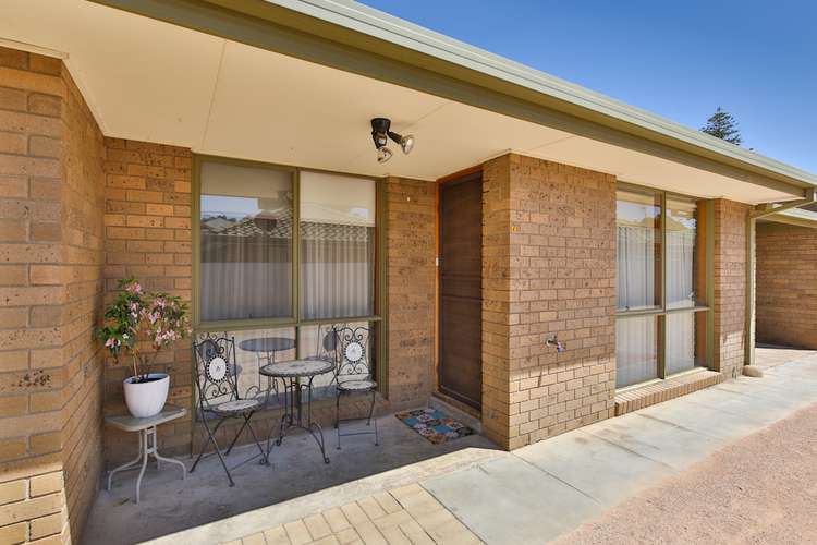 Main view of Homely unit listing, 2/27 Walnut Avenue, Mildura VIC 3500