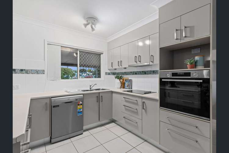 Third view of Homely house listing, 25 Honeysuckle Street, Mansfield QLD 4122