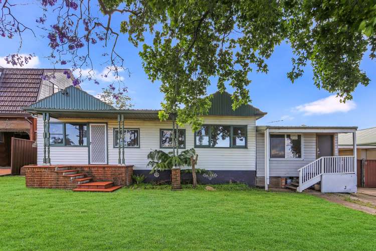 168 Canterbury Road, Glenfield NSW 2167