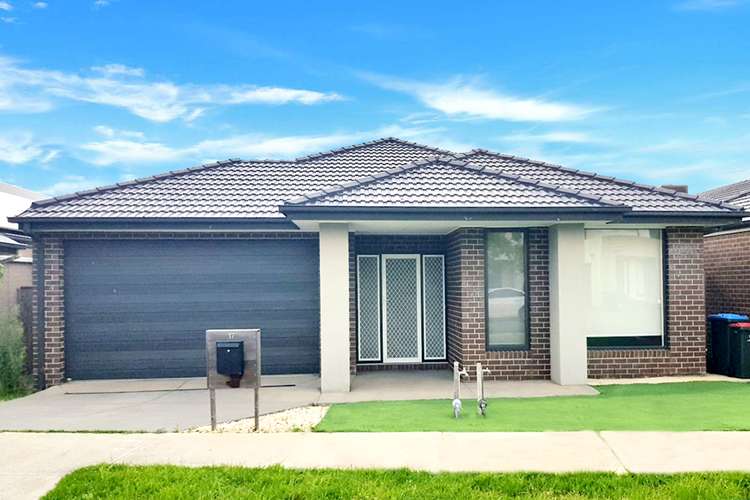 Main view of Homely house listing, 17 Mathoura Avenue, Werribee VIC 3030