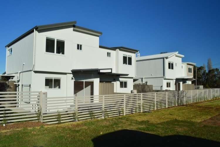 Main view of Homely townhouse listing, 4/315 Falconer Street, Guyra NSW 2365
