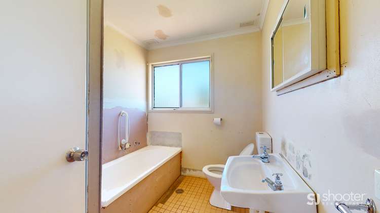 Sixth view of Homely house listing, 8 Pinnaroo Place, Dubbo NSW 2830