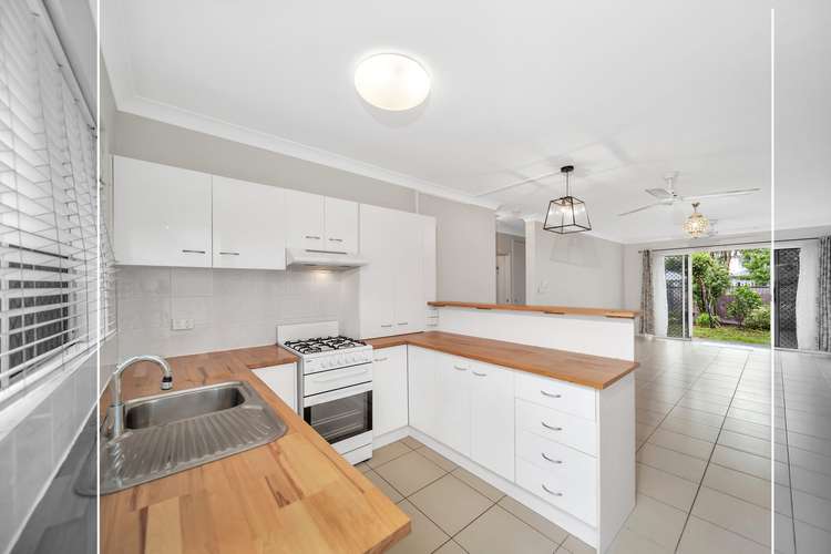Main view of Homely unit listing, 2/8 Springfield Crescent, Manoora QLD 4870