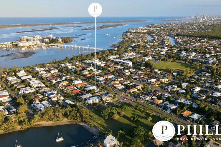 33 Abalone Avenue, Paradise Point QLD 4216