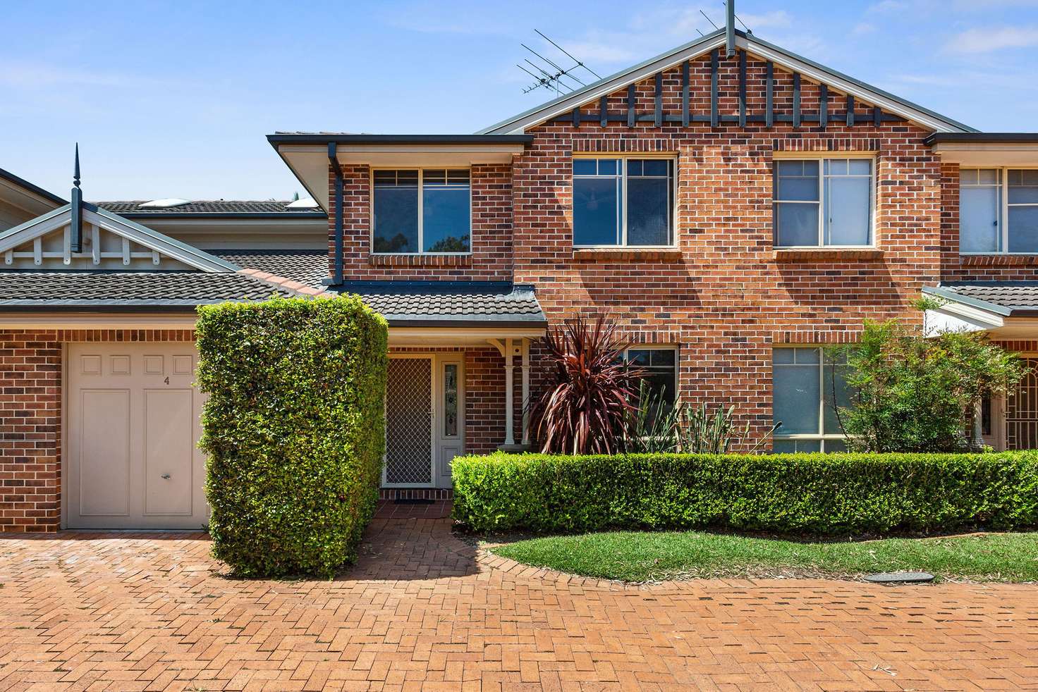 Main view of Homely townhouse listing, 4/8 Carrol Court, Menai NSW 2234