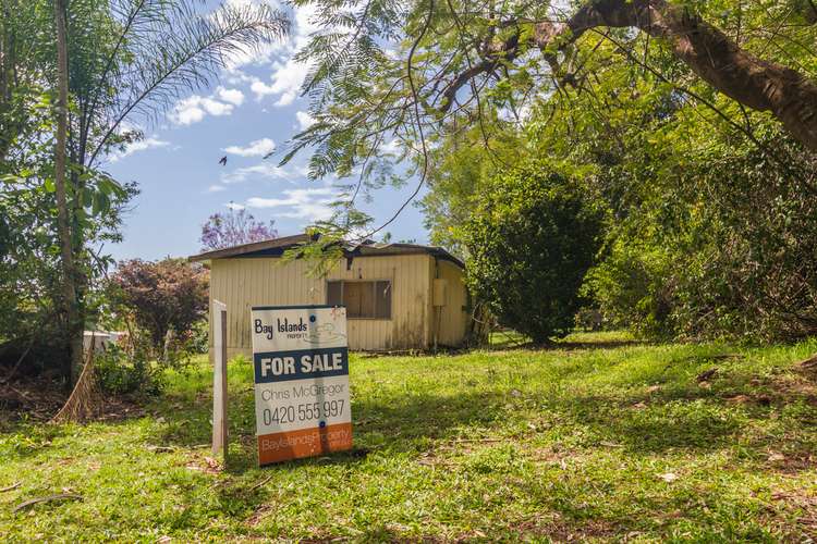 13 Scarborough Terrace, Macleay Island QLD 4184