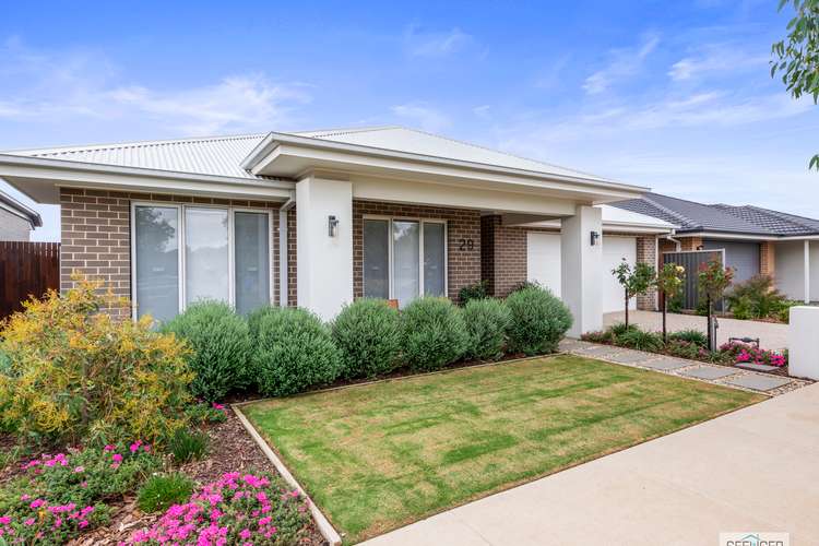 29 Peter Thomson Circuit, Yarrawonga VIC 3730