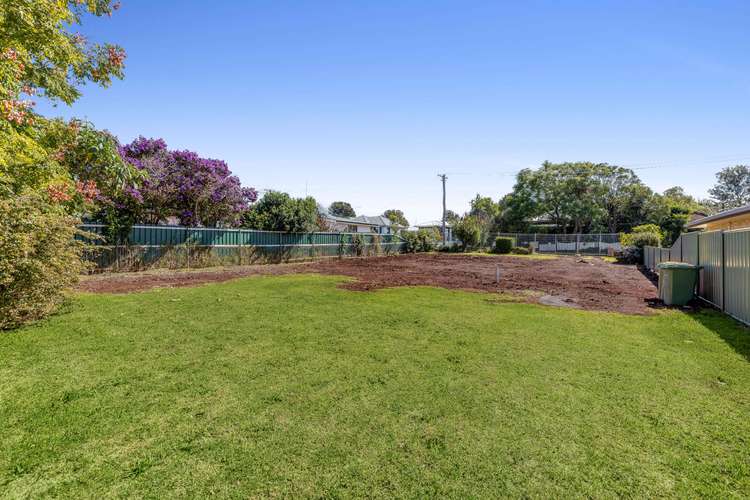 28 Welcombe Avenue, Rockville QLD 4350