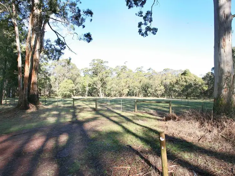 104 Cranneys Lane, Trentham VIC 3458